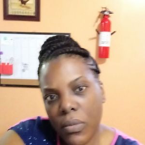 Meet your Posher, Valerie